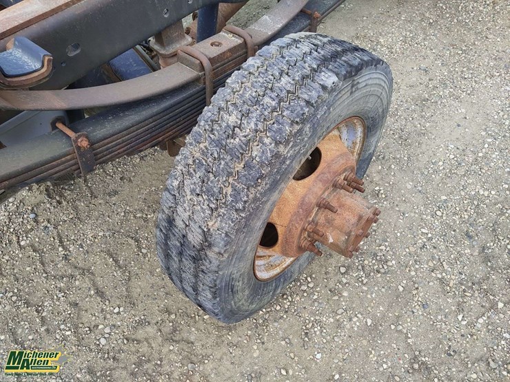 2011-ford-f550-image-24