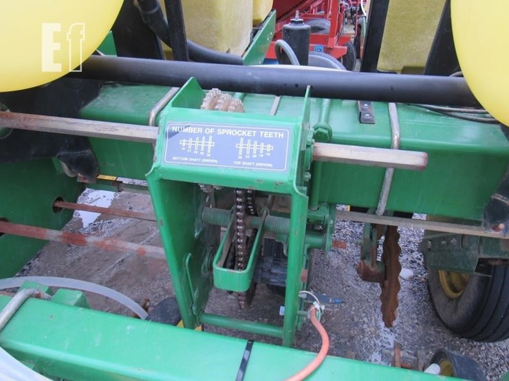 john-deere-7200-image-3