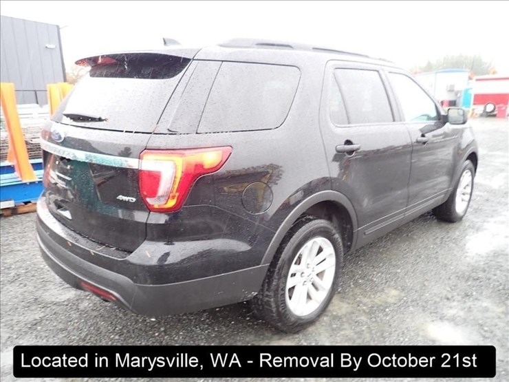 2016-ford-explorer-image-11