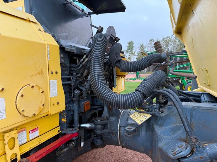 komatsu-hm350-2-image-34