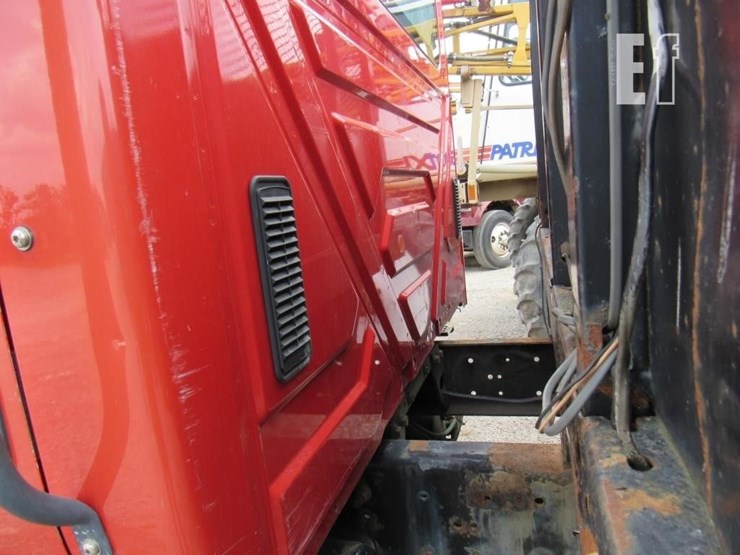 2005-international-durastar-4300-image-4