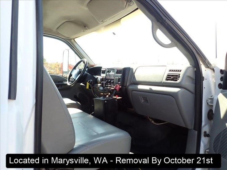 2005-ford-f650-image-9
