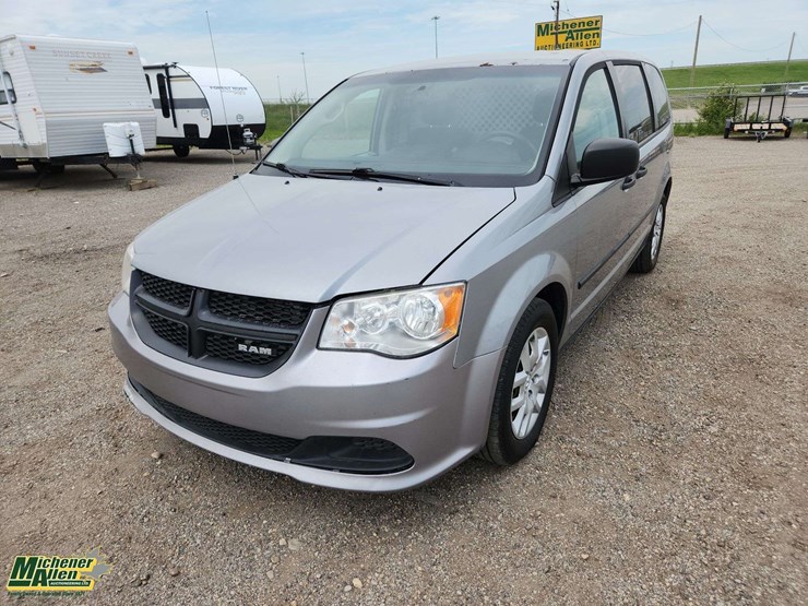 2015-ram-c/v-tradesman-image-1
