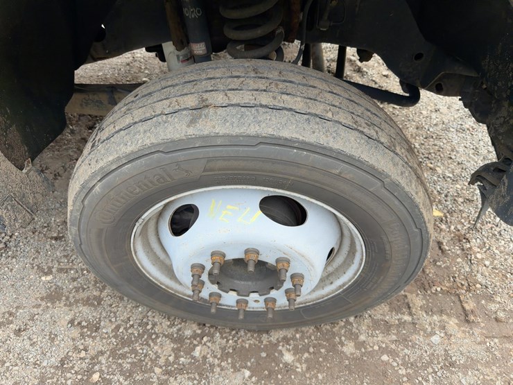 2016-ford-f550-xl-image-8