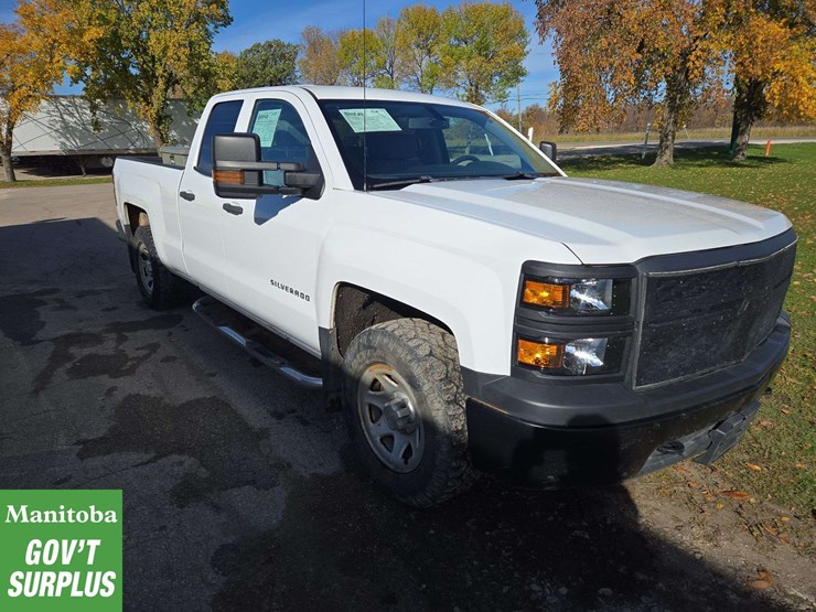 2015-chevrolet-silverado-1500-image-2
