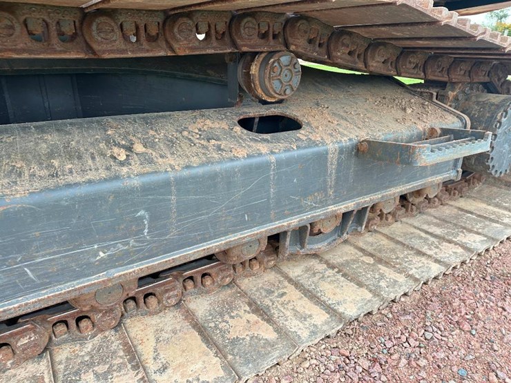 volvo-ec250e-lr-image-10