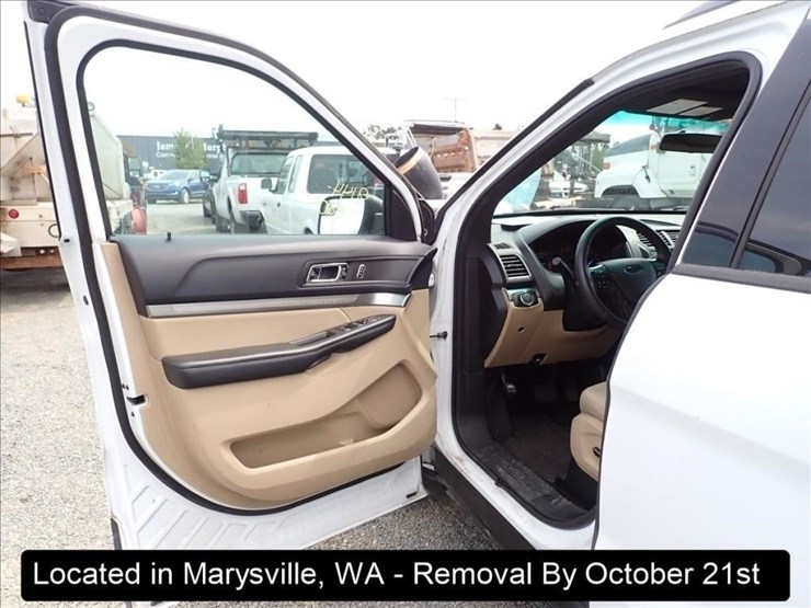 2016-ford-explorer-image-3