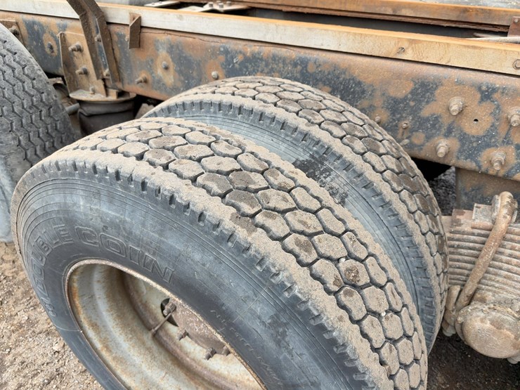 2005-mack-granite-cv713-image-17