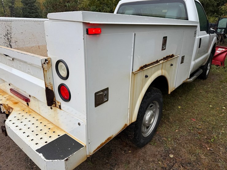 2011-ford-f350-image-29