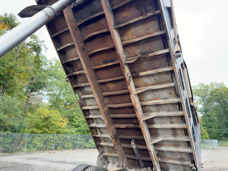 2008-peterbilt-367-image-15