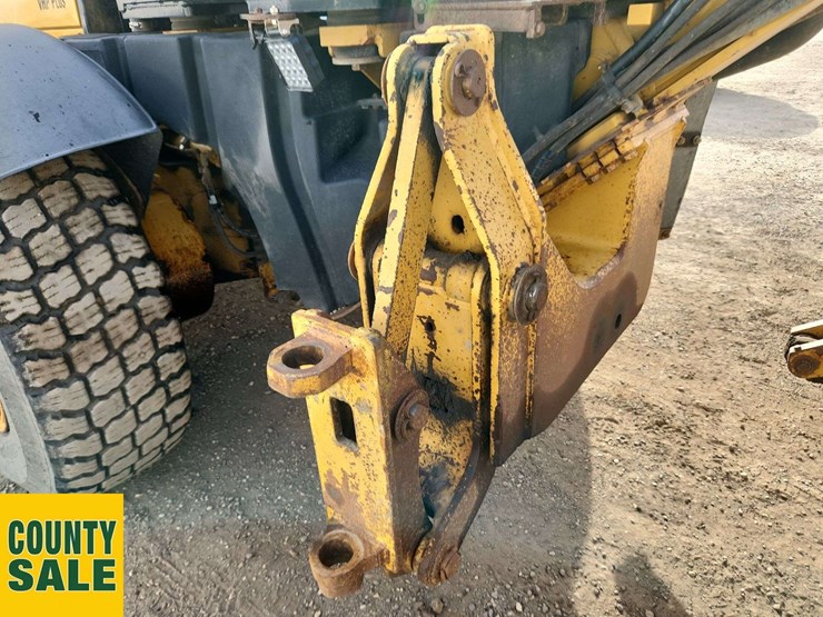 2015-caterpillar-140m-image-43