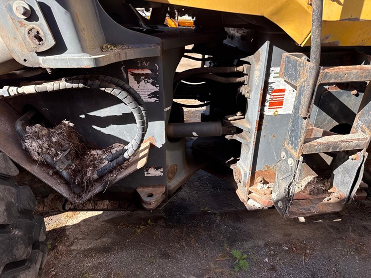 komatsu-wa320-image-22