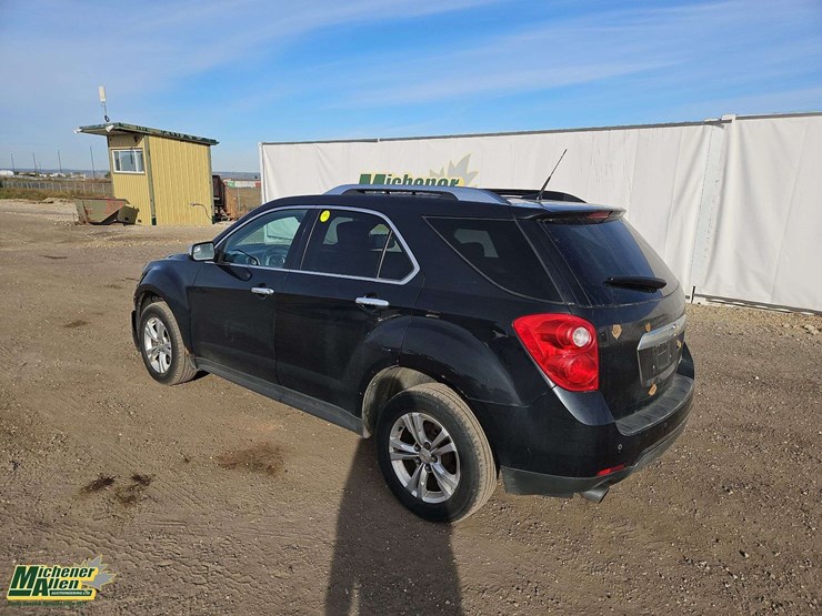 2012-chevrolet-equinox-lt-image-2