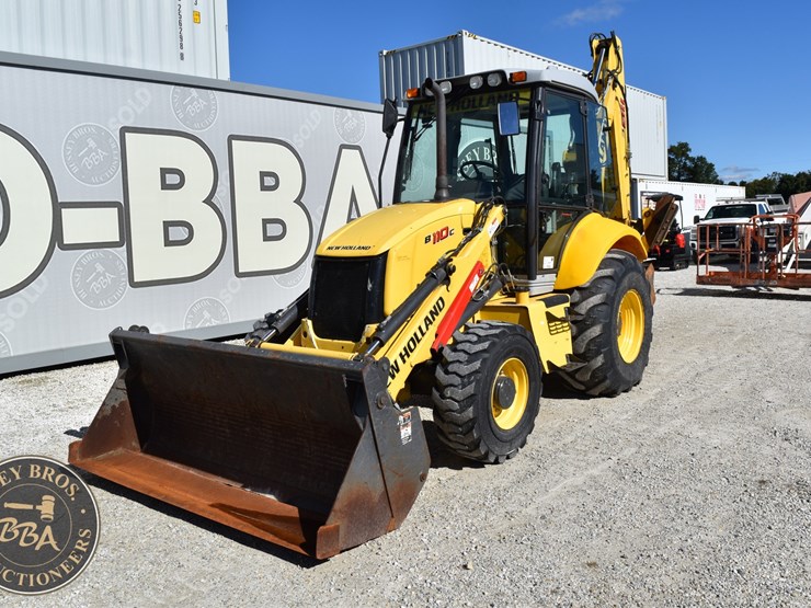 2013-new-holland-b110c-image-11