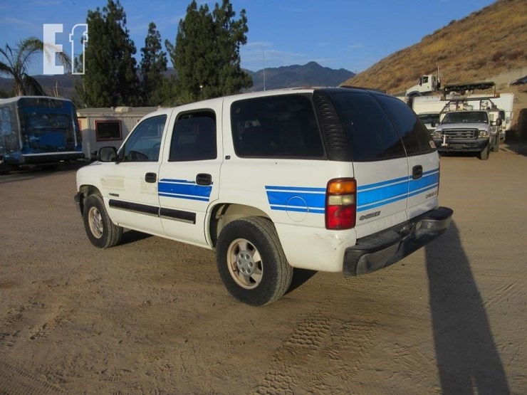 2001-chevrolet-tahoe-image-4