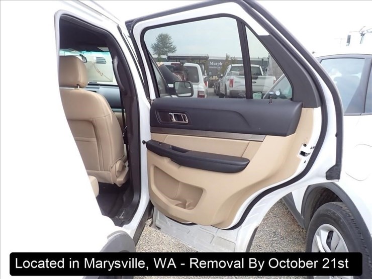 2016-ford-explorer-image-23
