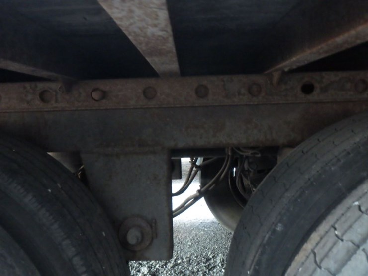 2013-utility-4000d-x-image-8