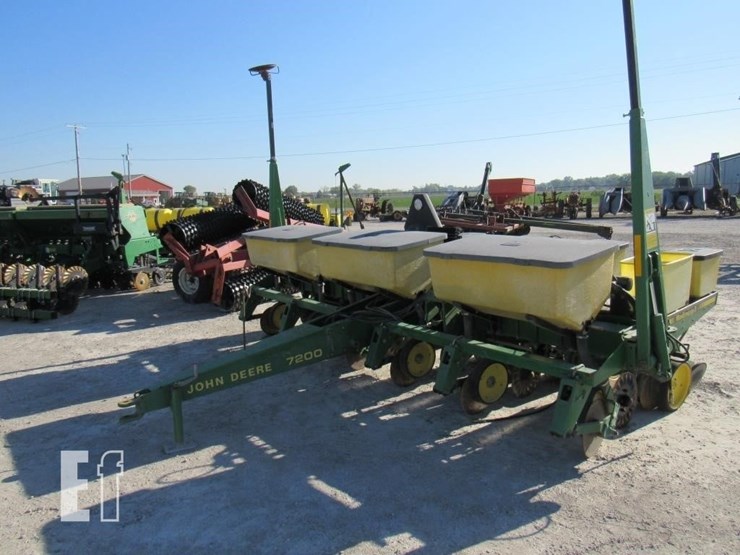 john-deere-7200-image-3