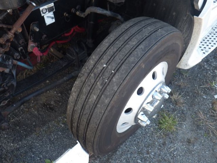 2019-kenworth-t680-image-26