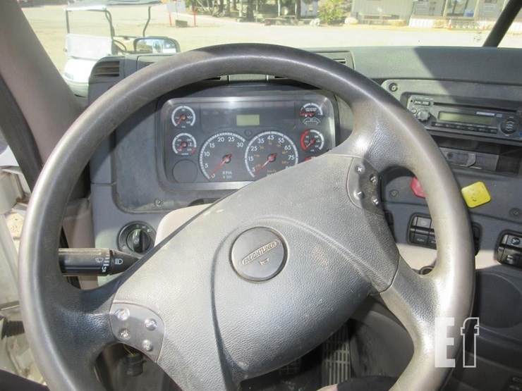 2012-freightliner-cascadia-125-image-9