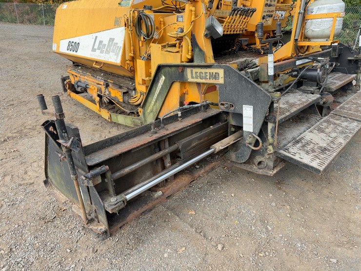 2004-leeboy-l8500t-image-17