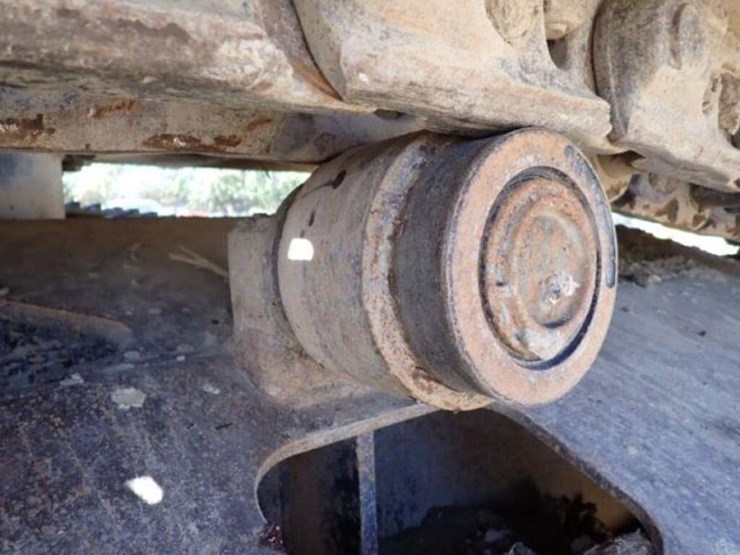 2014-deere-350g-lc-image-44