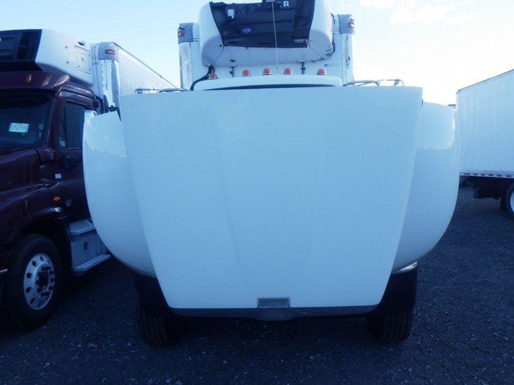 2017-peterbilt-337-image-24
