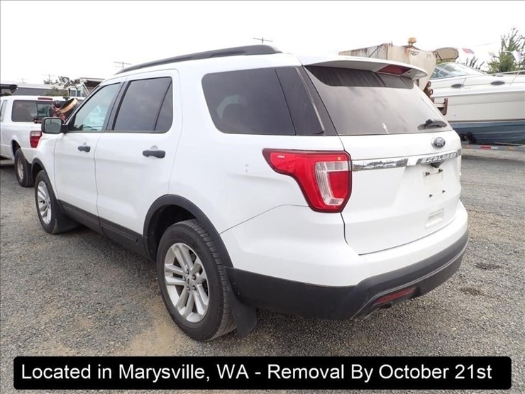 2016-ford-explorer-image-11