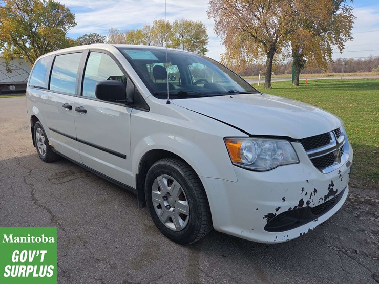2012-dodge-grand-caravan-image-2