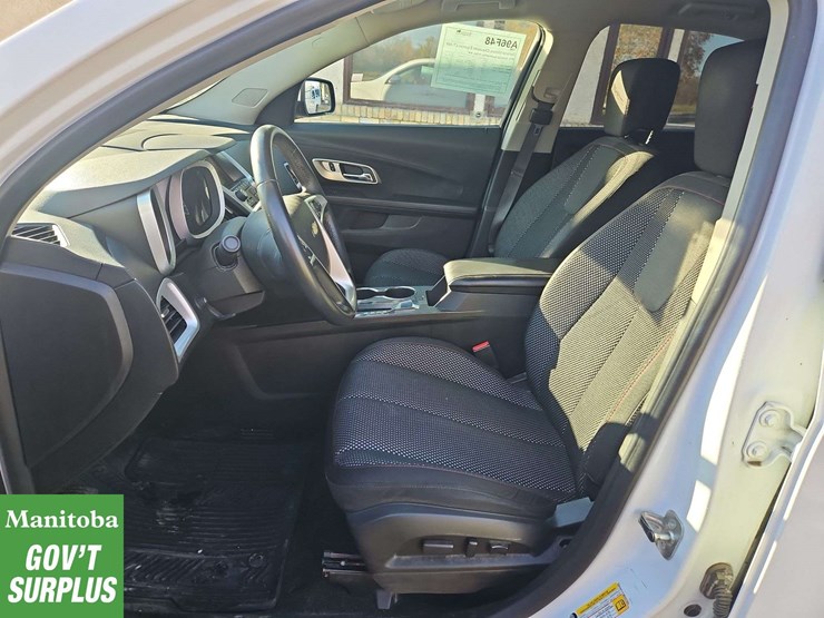 2015-chevrolet-equinox-image-16