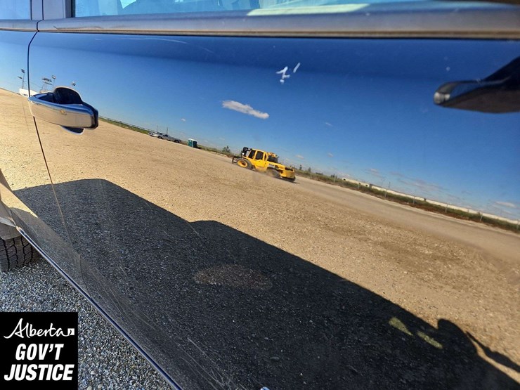 2022-chevrolet-colorado-image-23