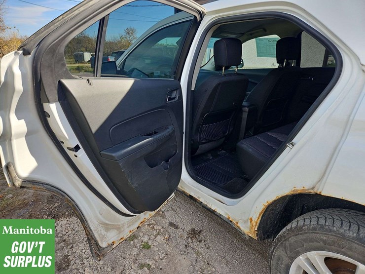 2015-chevrolet-equinox-image-23