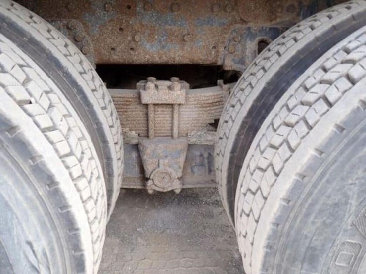 2015-freightliner-114sd-image-57