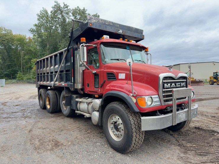 2005-mack-granite-cv713-image-7