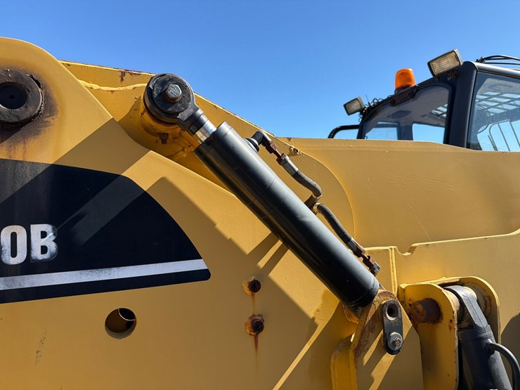 caterpillar-th360b-image-30