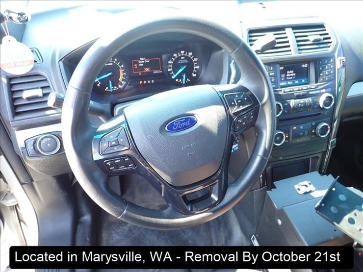 2016-ford-explorer-image-10