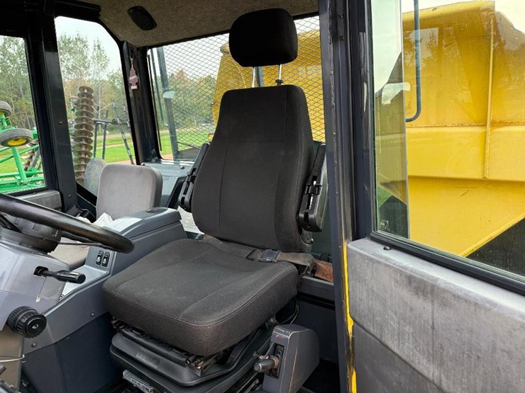 komatsu-hm350-2-image-42