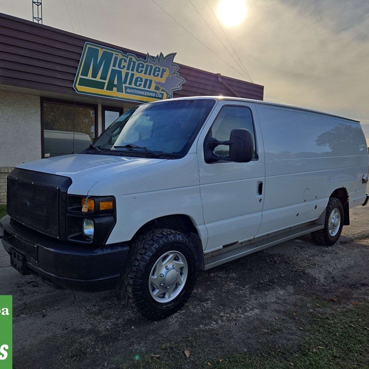 2013 FORD CARGO
