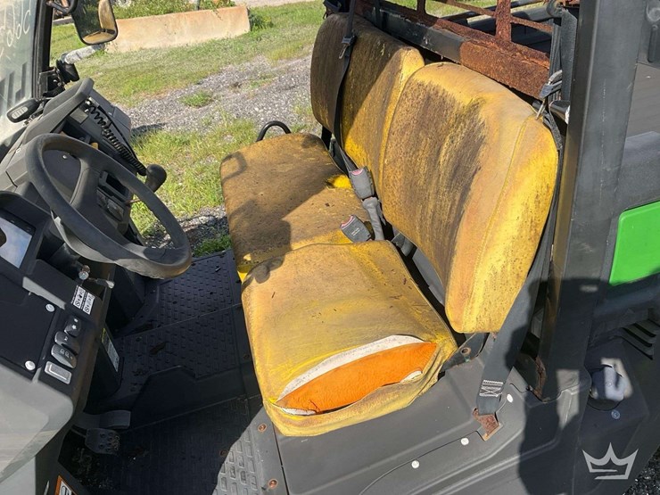 john-deere-gator-image-16