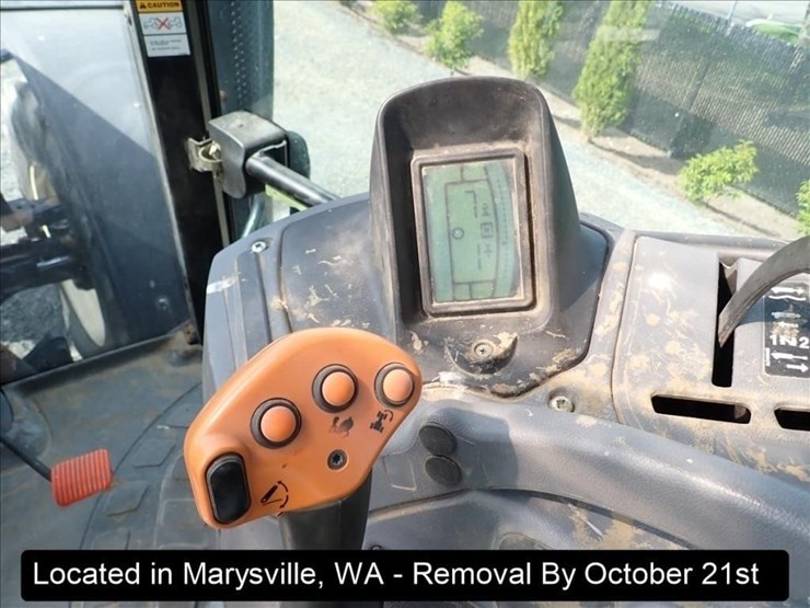new-holland-t7050-image-26