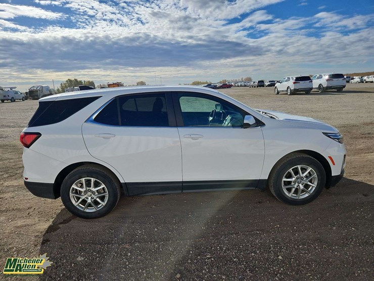 2022-chevrolet-equinox-image-13