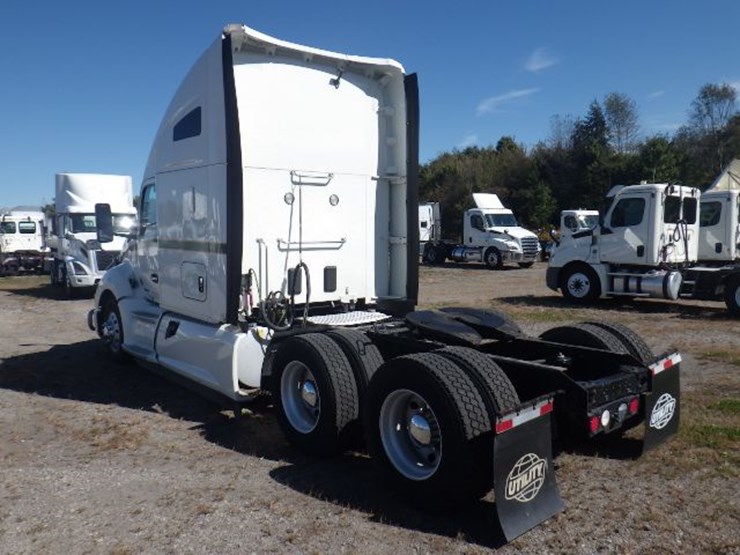 2019-kenworth-t680-image-15