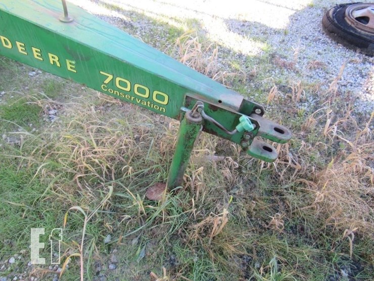 john-deere-7000-image-10