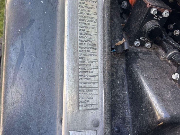 2019-peterbilt-520-image-8