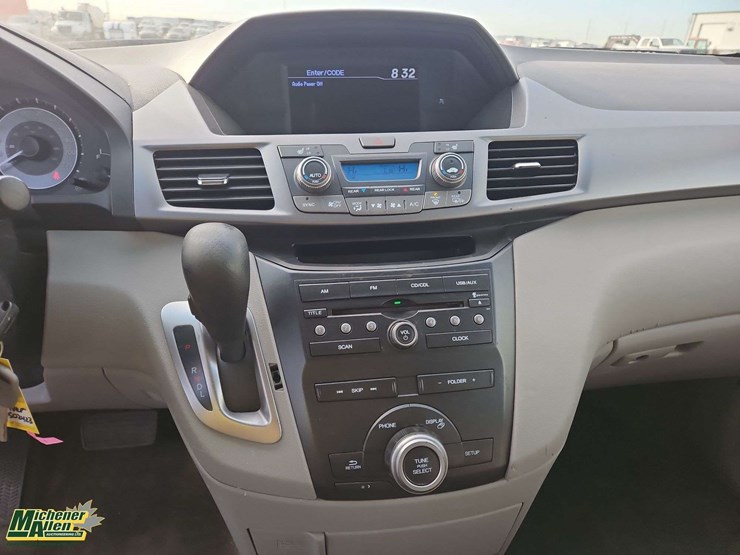 2013-honda-odyssey-image-22