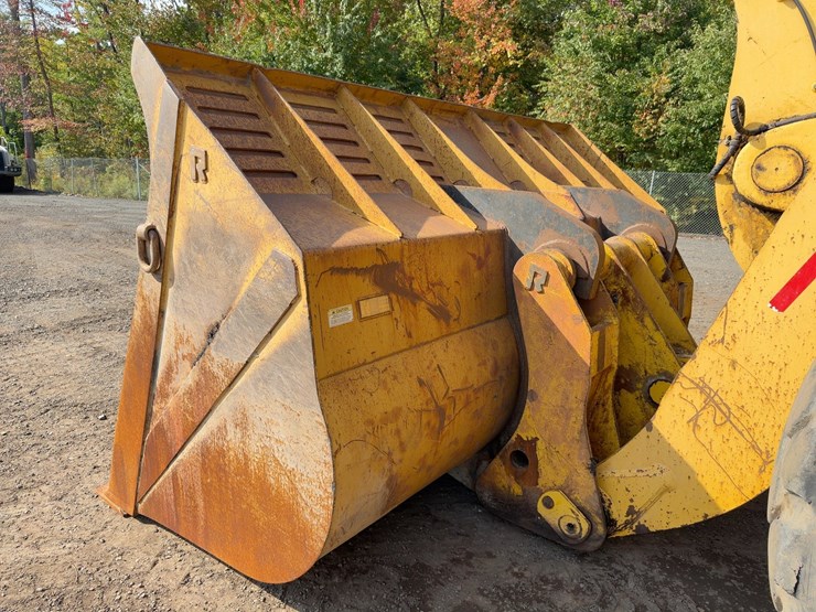 2010-komatsu-wa500-6-image-10
