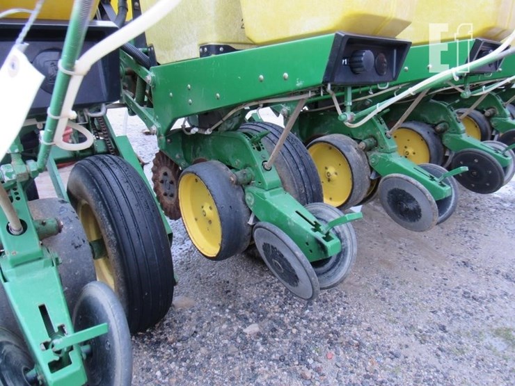 john-deere-7200-image-13
