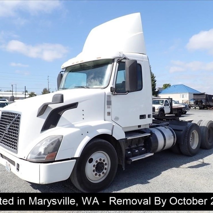 2014 VOLVO VN