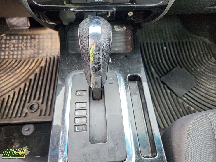 2012-ford-escape-xlt-image-23