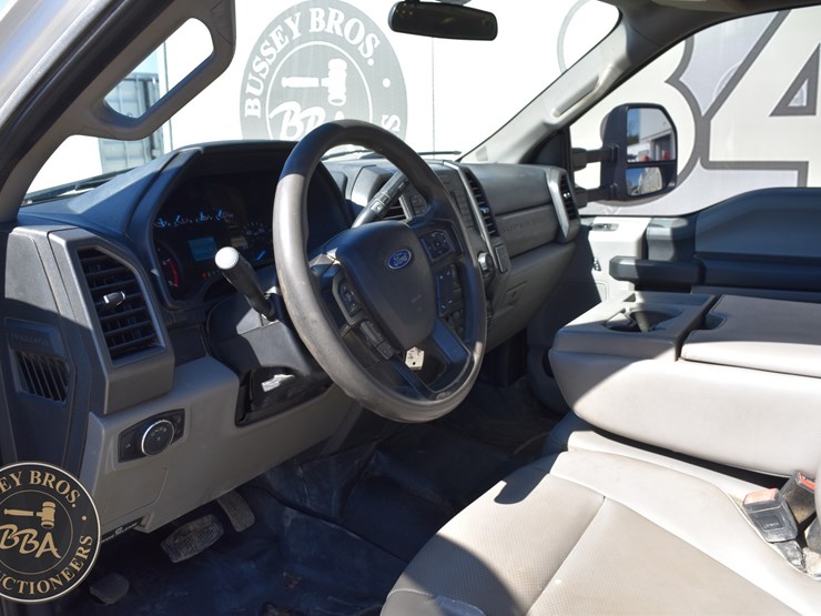 2020-ford-f550-xl-image-40